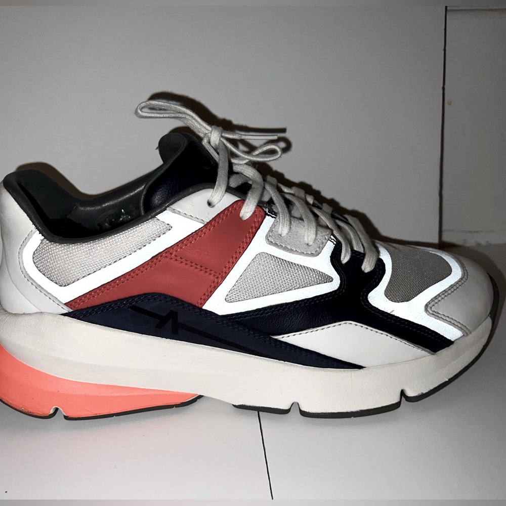 UA Forge 96 Track Sneakers *Lighy